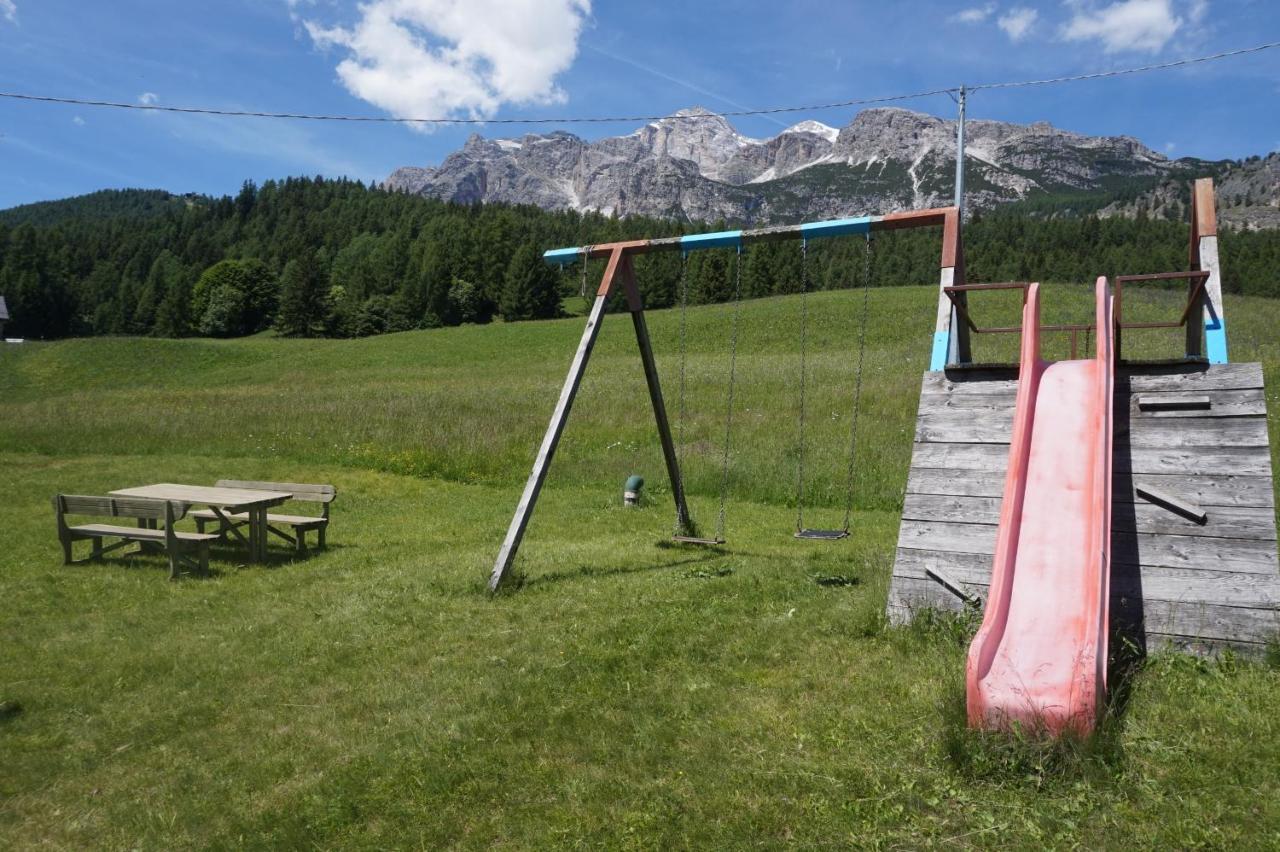 Cadin Apartment Cortina d'Ampezzo Exterior foto